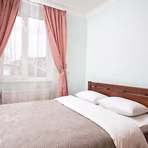 Ukrainian House на площі ринок Львов